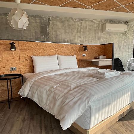Tainanwow Hotel ภายนอก รูปภาพ